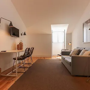 https://combro-suites-by-homing.hotels-lisbon-portugal.com